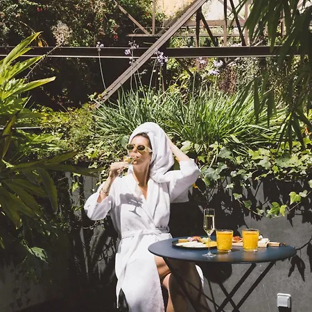 - Member Of Design 4*