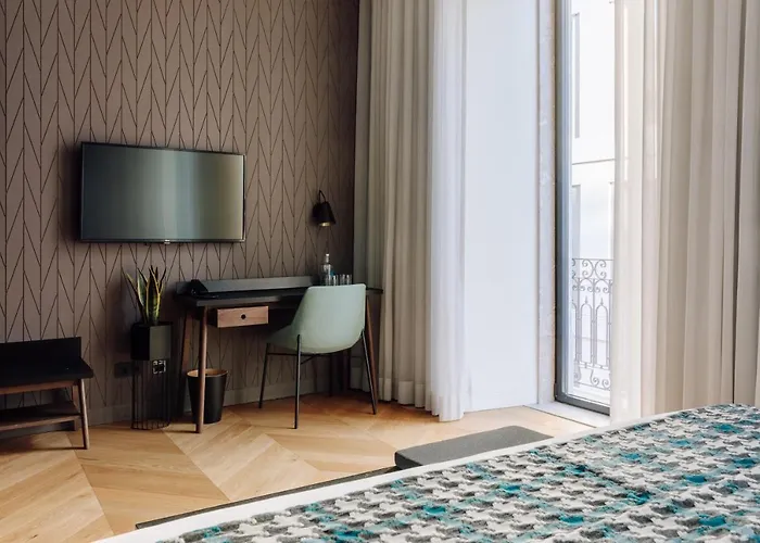 - Member Of Design Lisboa